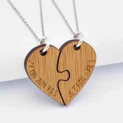 Duo de pendentifs personnalisés médailles gravées bois prénoms 