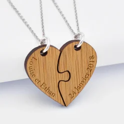 Duo de pendentifs personnalisés médailles gravées bois prénoms 