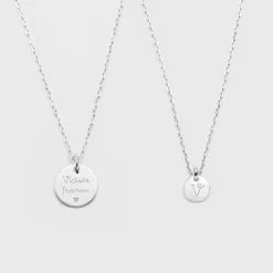 Duo de pendentifs personnalisés médailles gravées argent 15 mm et 10 mm