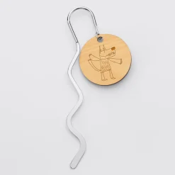Marque page personnalisé acier médaille gravée bois