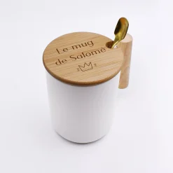 Mug céramique personnalisé couvercle bois gravé
