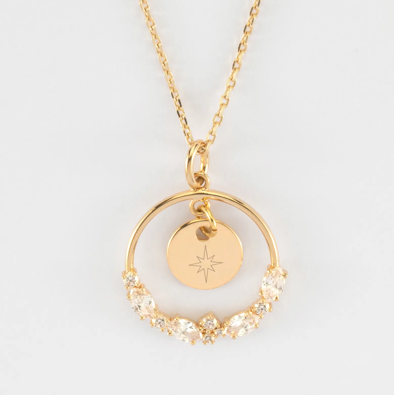 Pendentif cercle scintillant blanc personnalisé médaille gravée plaqué or 10 mm