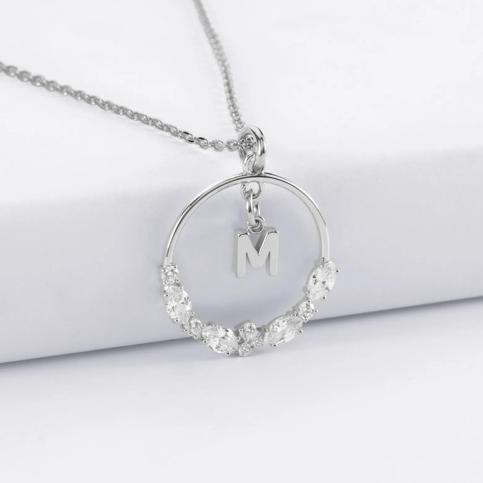 Pendentif cercle scintillant blanc personnalisé médaille argent lettre initiale 5 mm