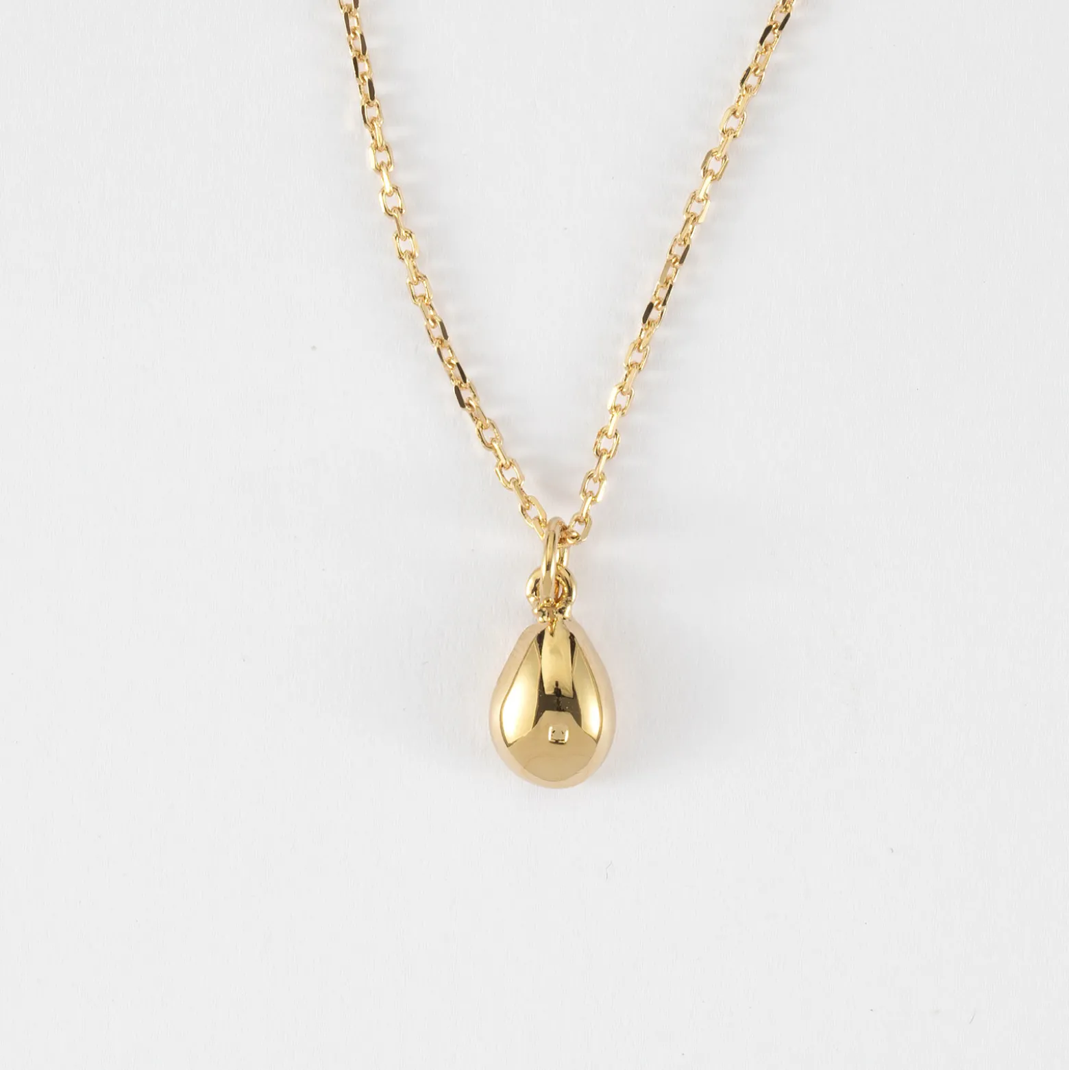 Pendentif enfant coquillage cauri plaqué or 10 mm
