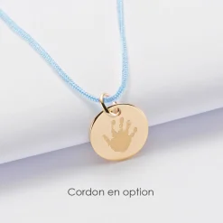 Pendentif enfant initiale personnalisé médaille gravée plaqué or 10 mm