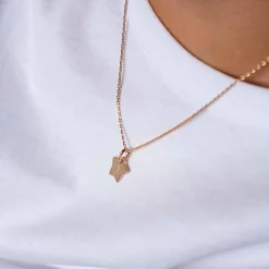 Pendentif enfant personnalisé initiale médaille gravée plaqué or étoile 12 mm