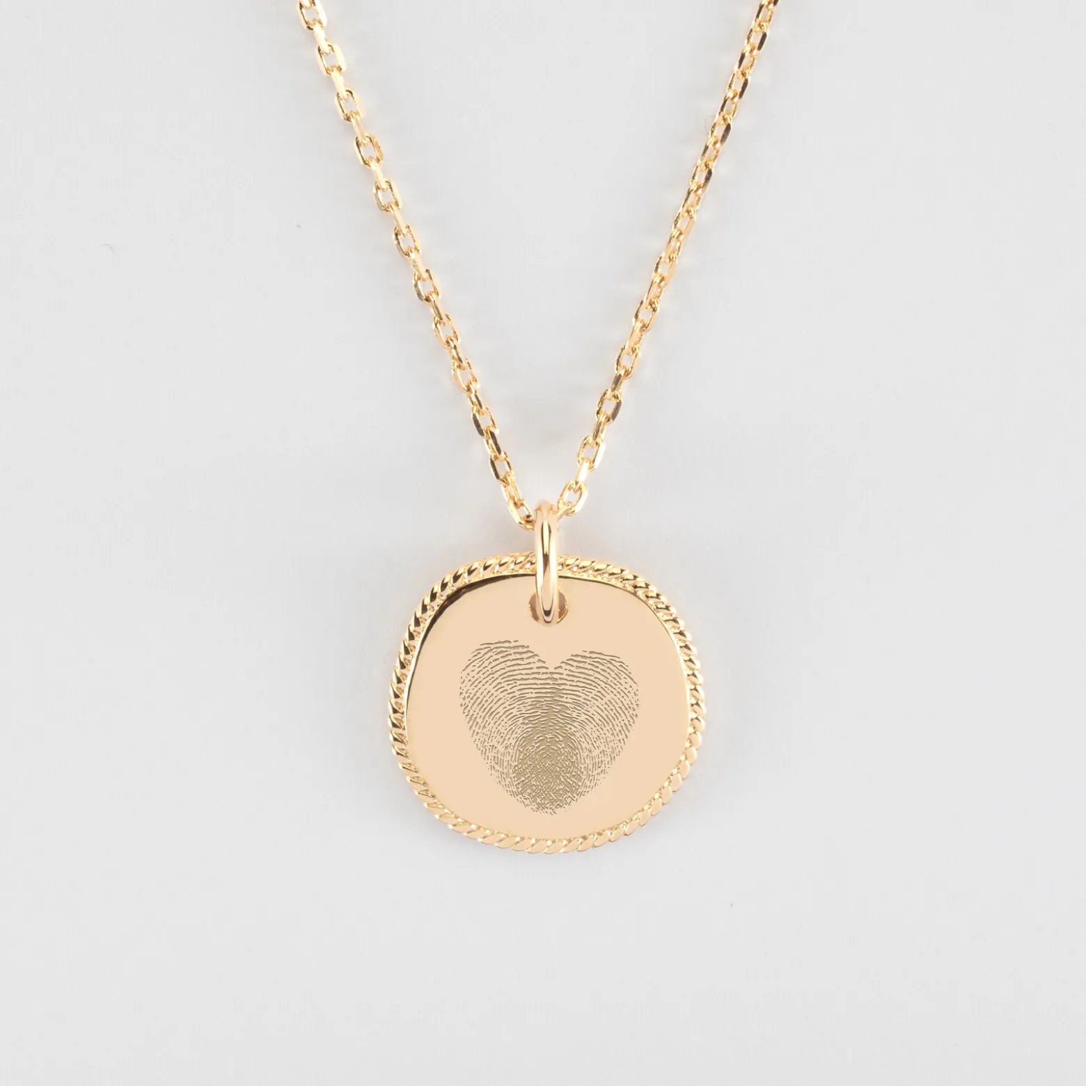 Pendentif enfant personnalisé médaille contour tressé gravée plaqué or 17 mm