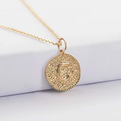 Pendentif enfant personnalisé médaille gravée plaqué or lettre initiale texturée 14 mm