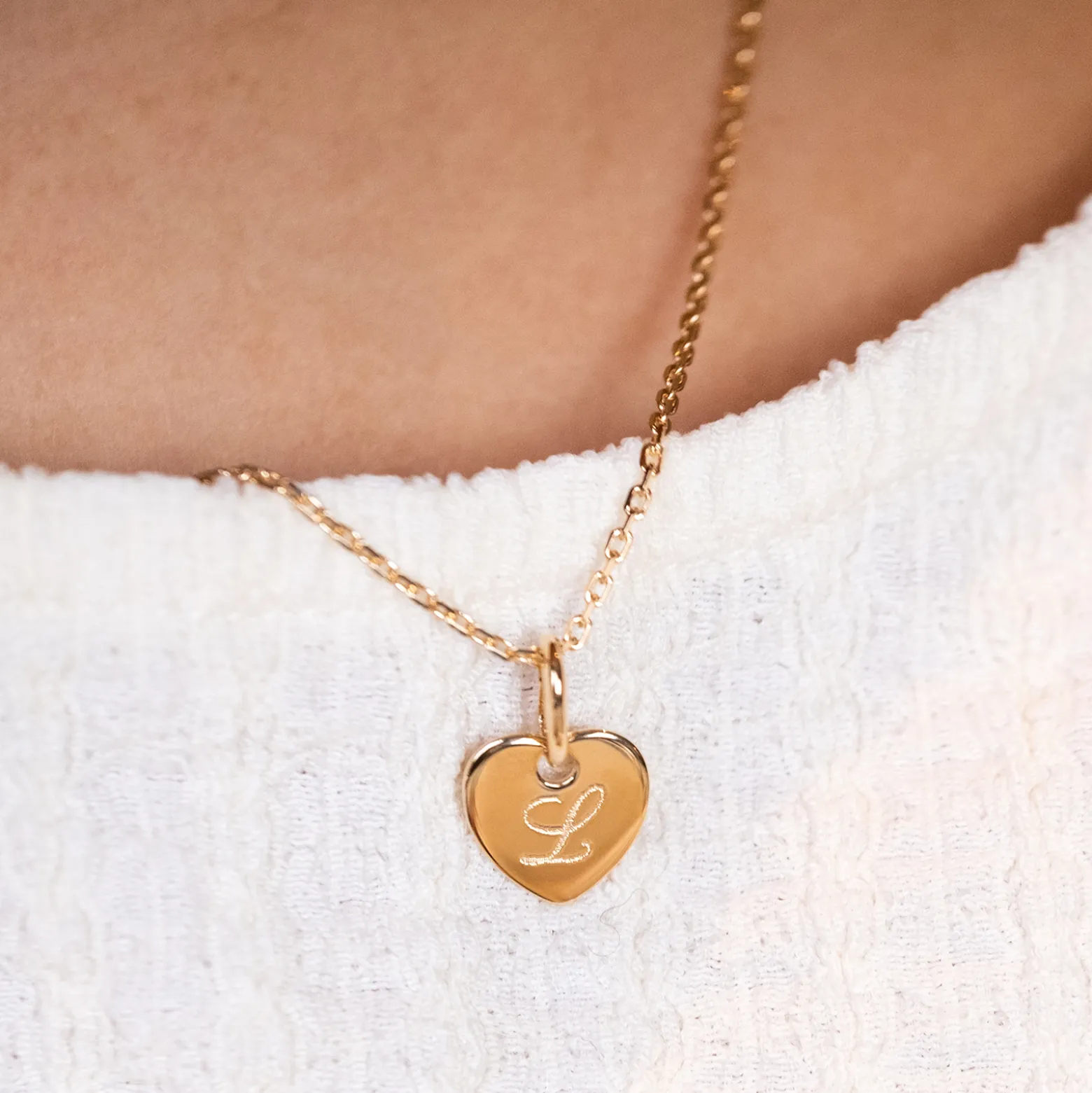 Pendentif enfant personnalisé initiale médaille gravée plaqué or coeur 10 mm