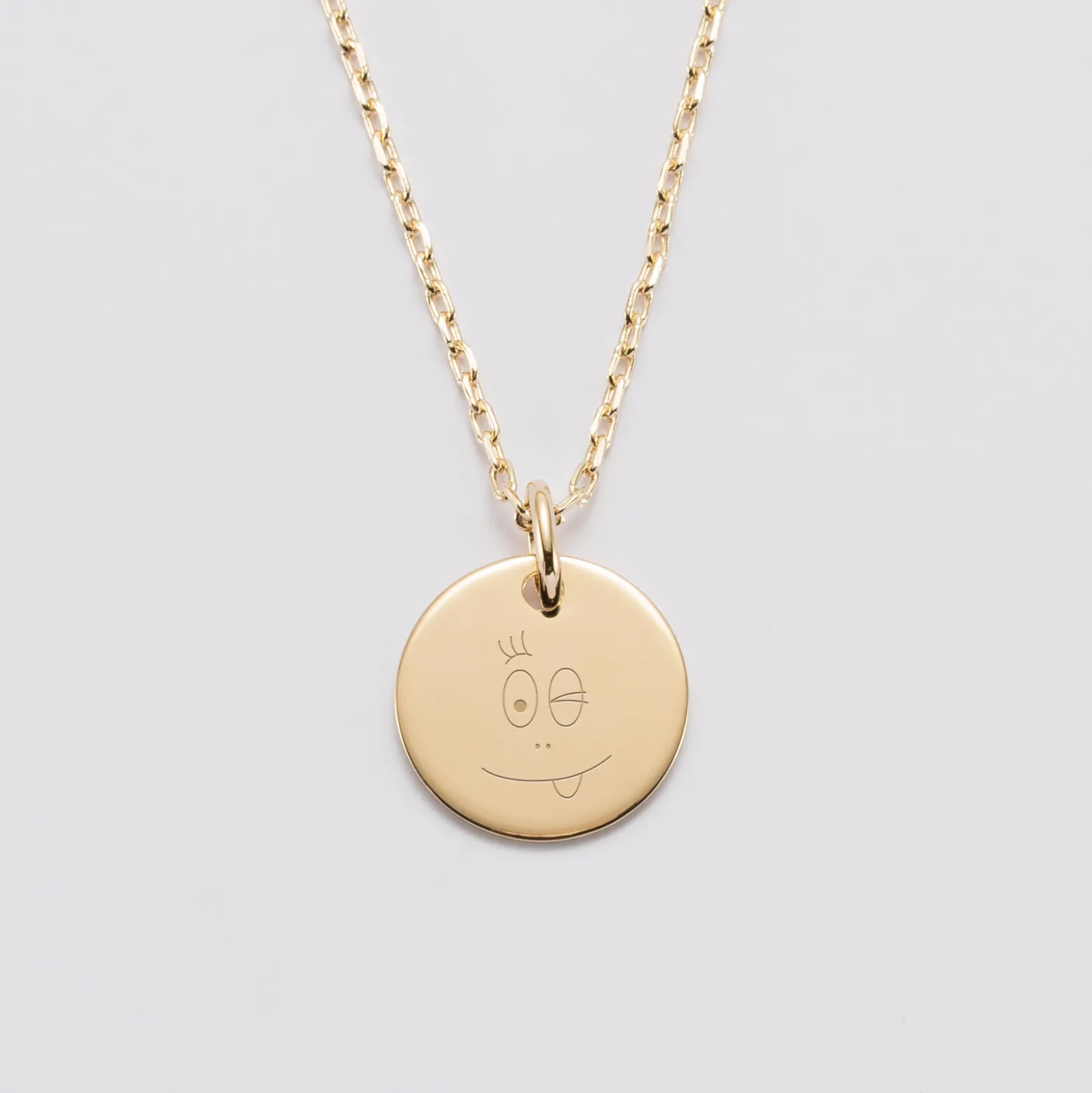 Pendentif enfant personnalisé médaille gravée plaqué or 15 mm - Happybulle x Barbapapa