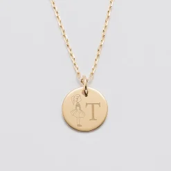 Pendentif enfant personnalisé initiale médaille gravée plaqué or 15 mm - HappyBulle x Marie Savart