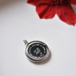 Pendentif enfant personnalisé médaille réversible Eternelle gravée argent 18 mm - HappyBulle x Capucine