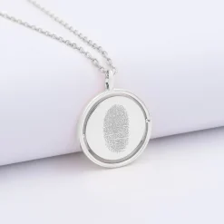 Pendentif enfant personnalisé médaille réversible Eternelle gravée argent 18 mm - HappyBulle x Capucine