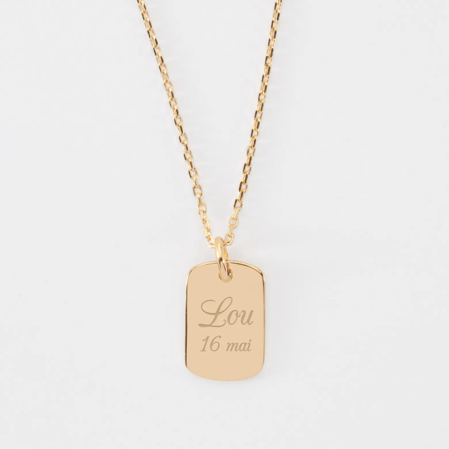 Pendentif enfant personnalisé médaille gravée martelée plaqué or rectangle 17x11 mm