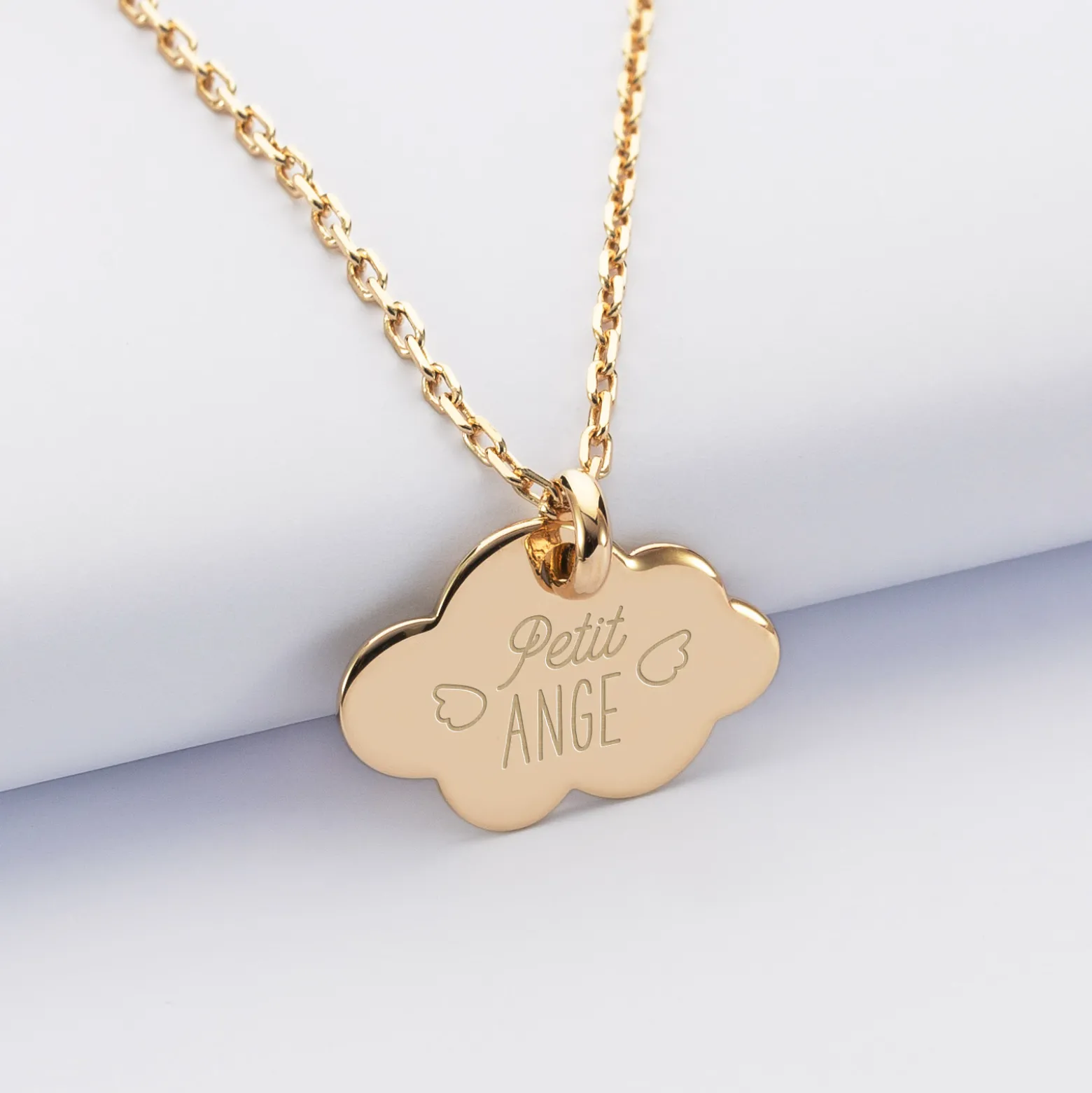 Pendentif enfant personnalisé prénom médaille gravée plaqué or nuage 20x14 mm