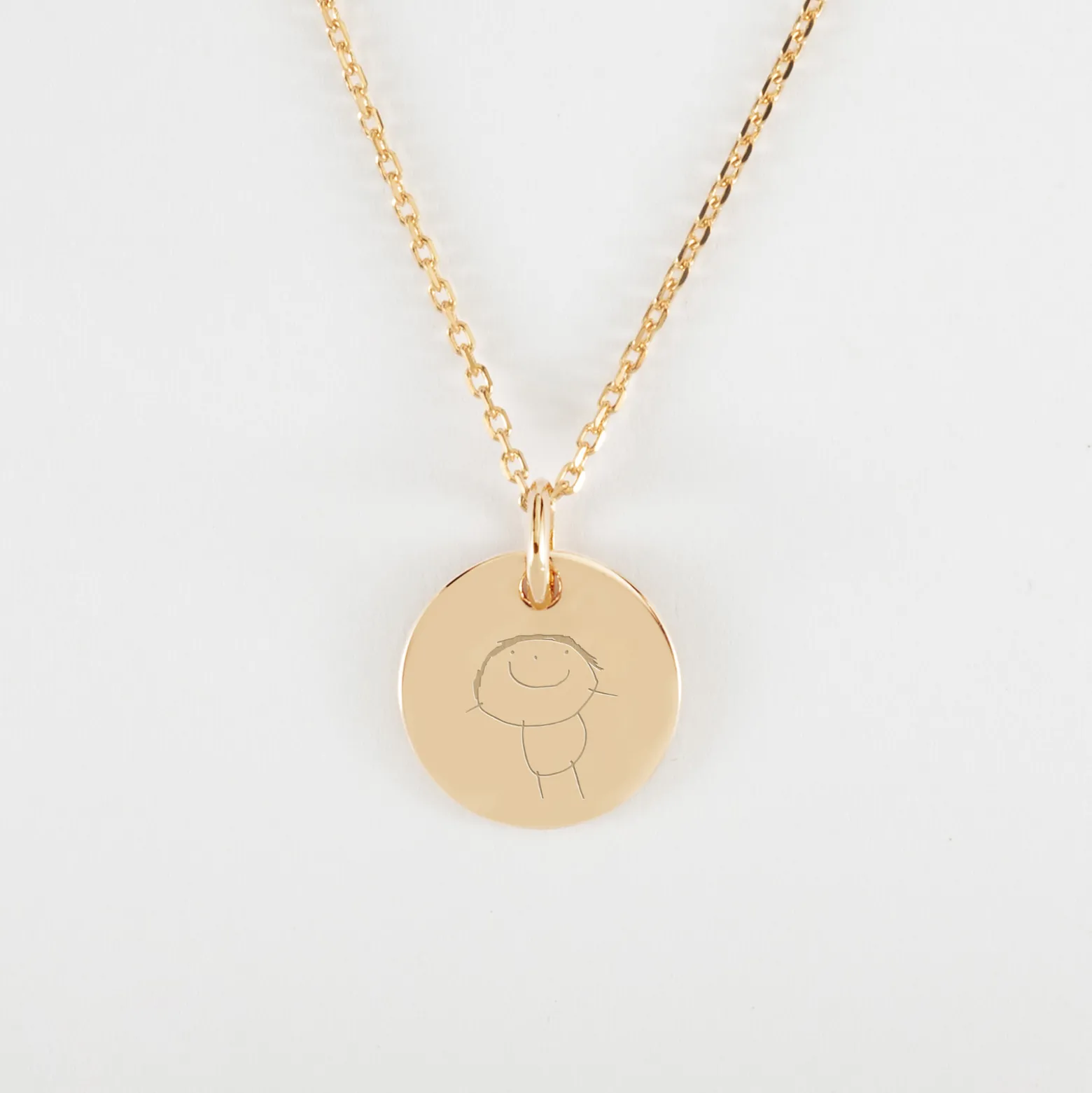 Pendentif enfant personnalisé coeur estampillé plaqué or 15 mm - HappyBulle x Atelier Wagram