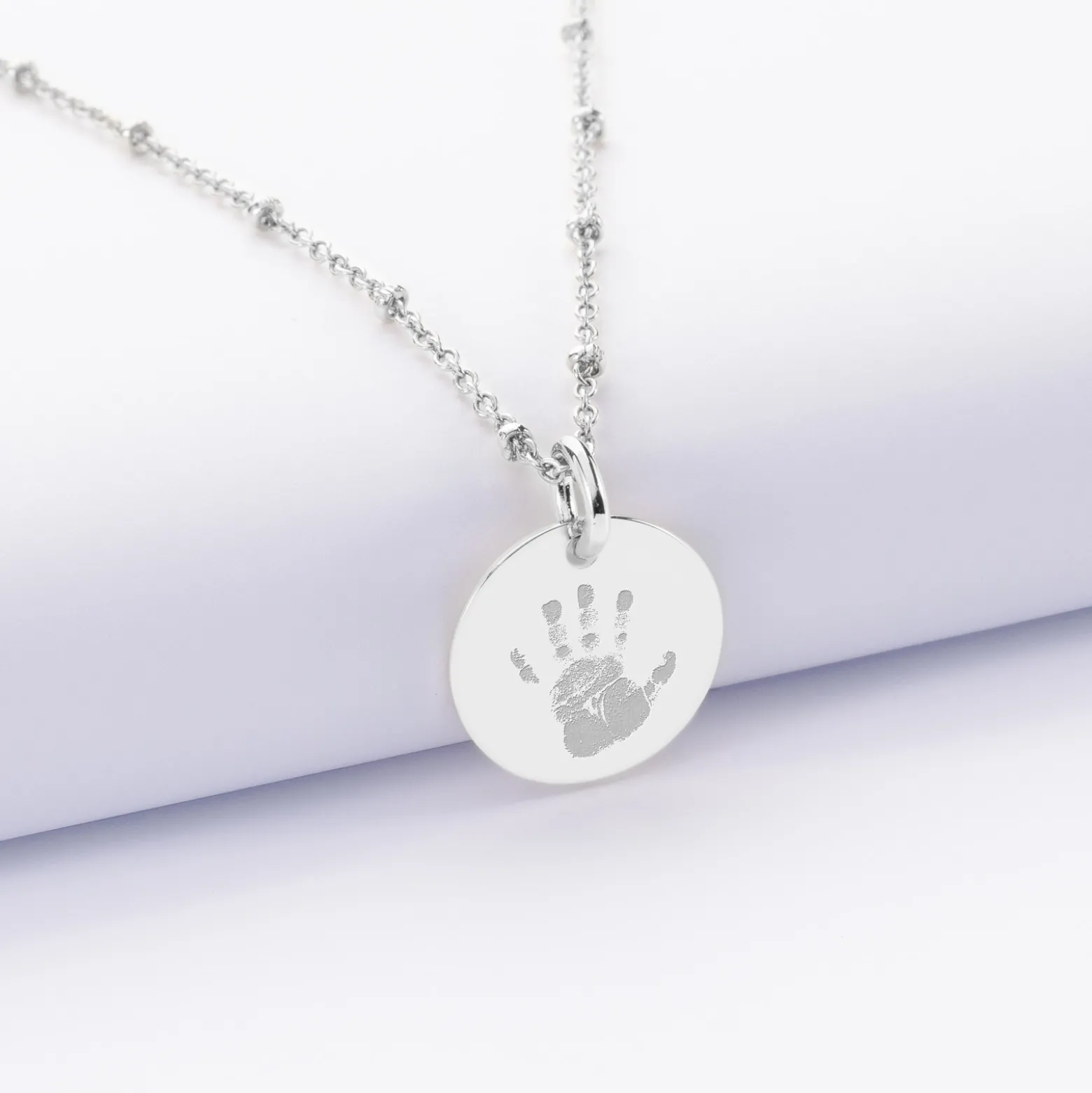 Pendentif enfant personnalisé coeur estampillé argent 15 mm - HappyBulle x Atelier Wagram