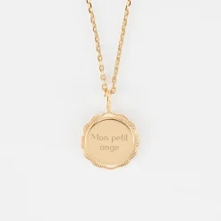 Pendentif enfant personnalisé médaille contour fleur gravée plaqué or 15 mm