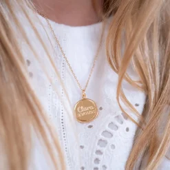 Pendentif enfant personnalisé médaille cachet gravée plaqué or 17 mm