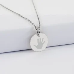 Pendentif enfant personnalisé médaille martelée gravée argent 15 mm