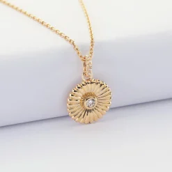 Pendentif enfant tournesol scintillant plaqué or 14 mm