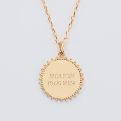 Pendentif EVJF personnalisé médaille soleil gravée plaqué or 20 mm