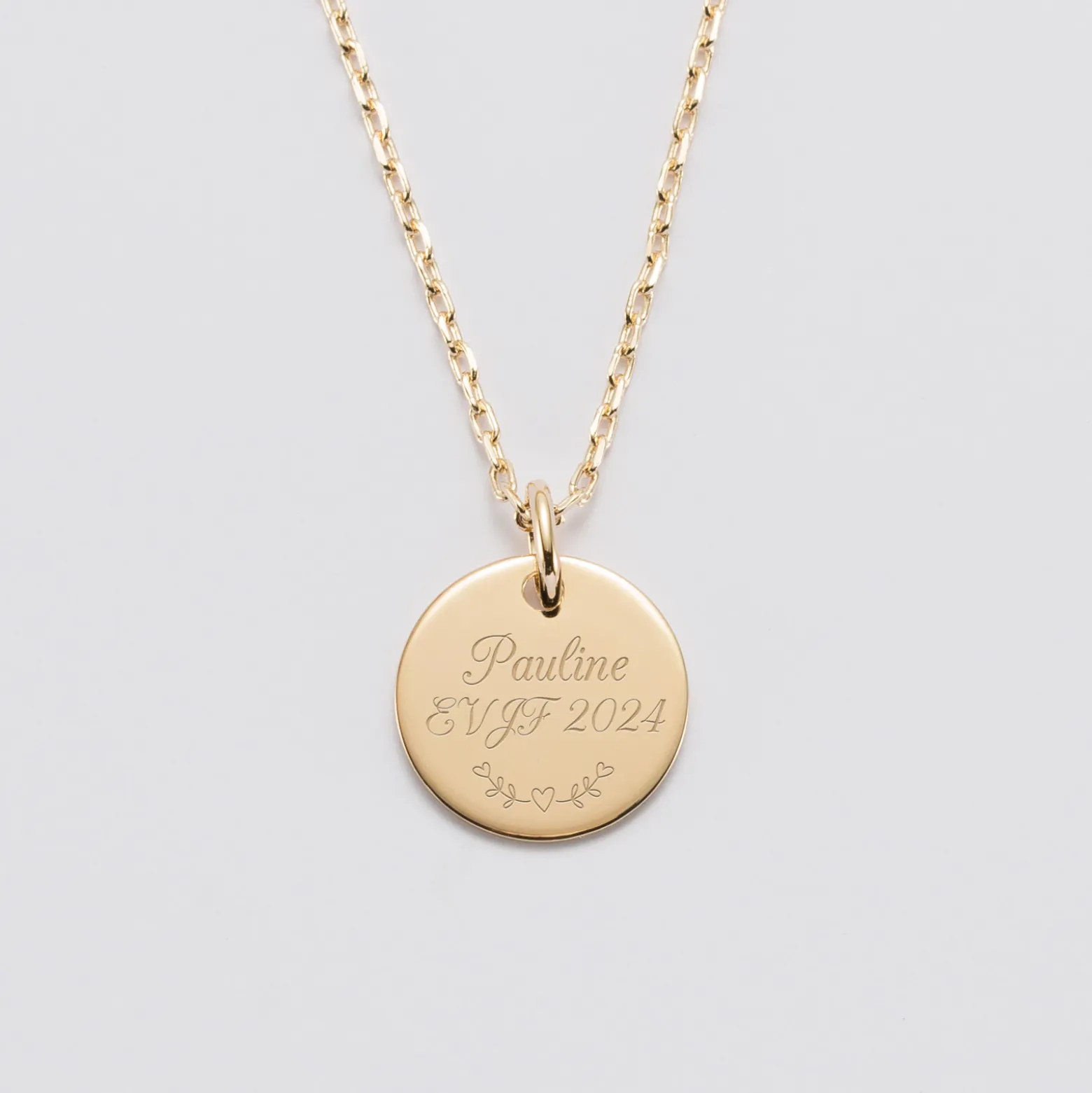 Pendentif EVJF personnalisé médaille gravée plaqué or 15 mm