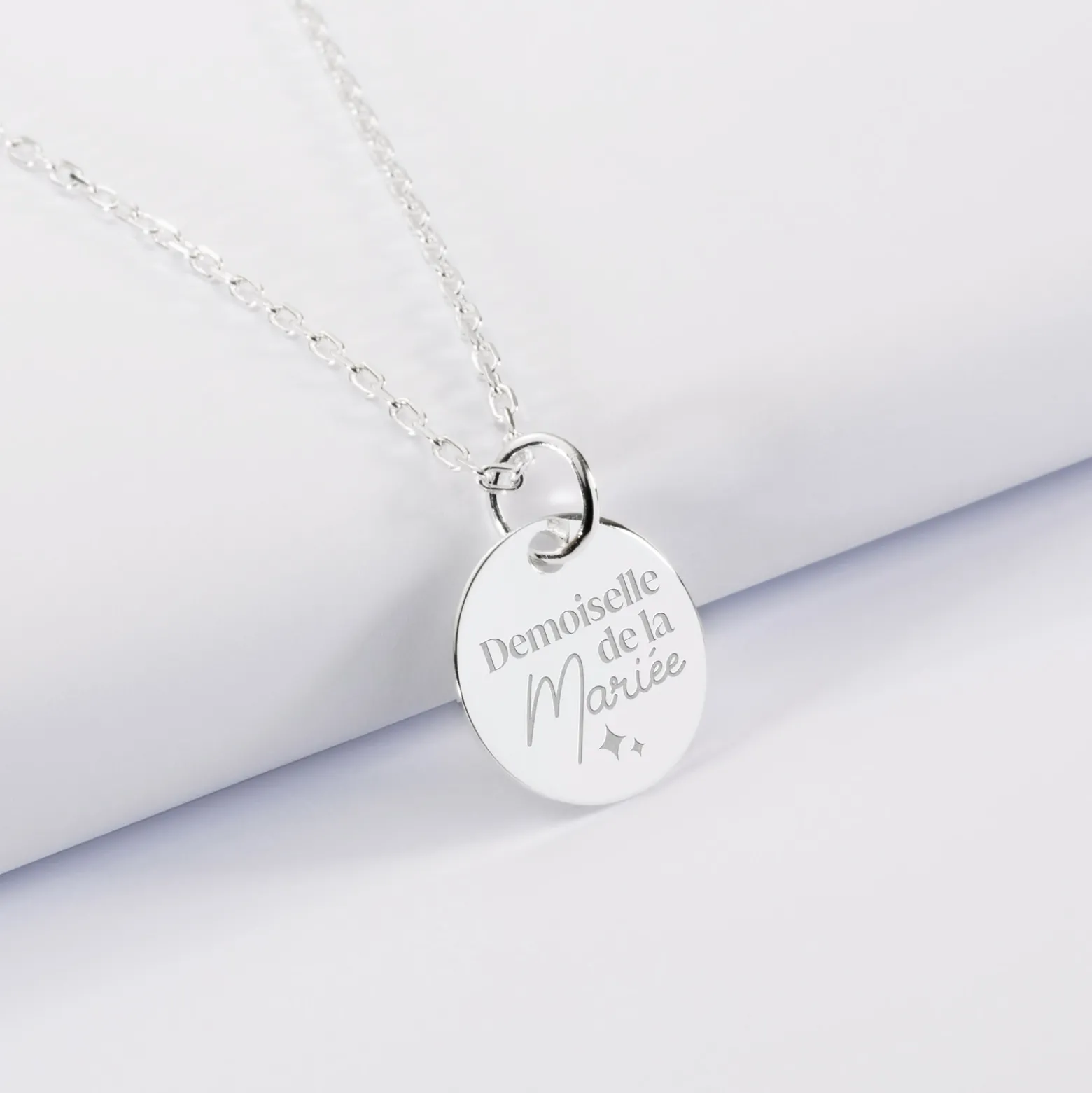 Pendentif Famille des mariés personnalisé médaille gravée argent 15 mm