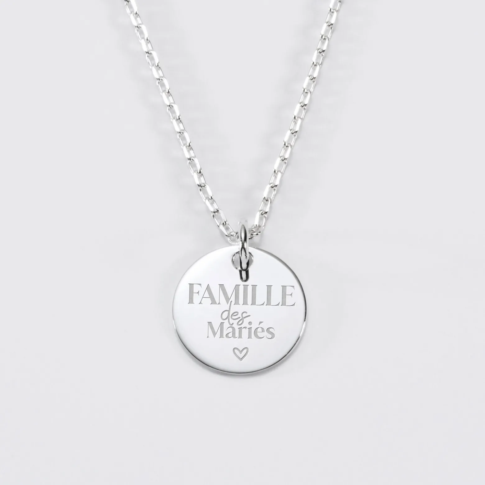 Pendentif Famille des mariés personnalisé médaille gravée argent 15 mm