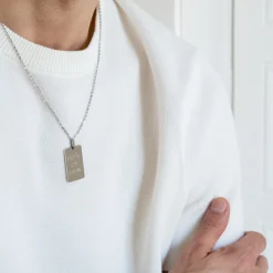 Pendentif homme personnalisé médaille gravée acier 20x32 mm