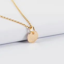 Pendentif initiale personnalisé médaille martelée gravée plaqué or 10 mm