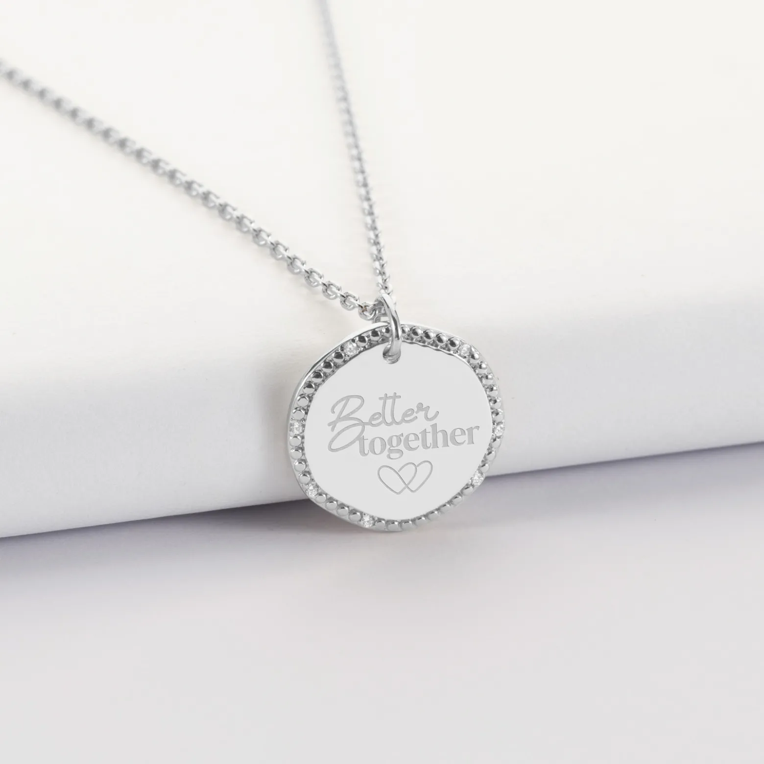 Pendentif Mariée personnalisé médaille contour scintillant gravée argent 16 mm