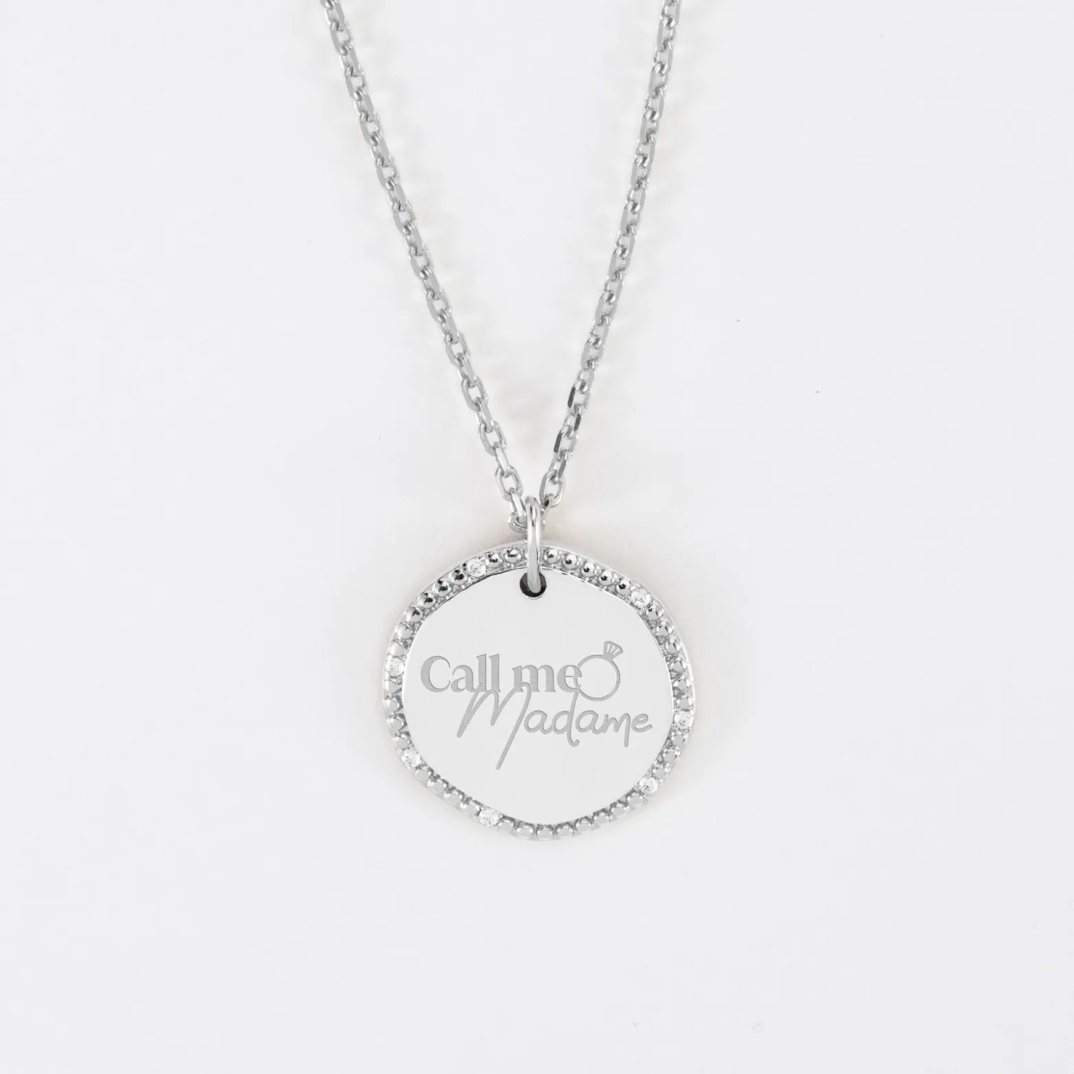 Pendentif Mariée personnalisé médaille contour scintillant gravée argent 16 mm