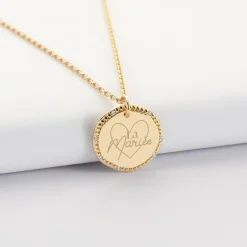 Pendentif Mariée personnalisé médaille contour scintillant gravée plaqué or 16 mm