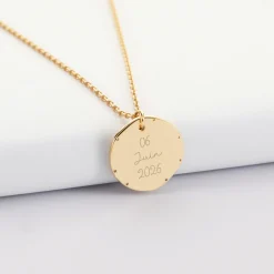 Pendentif Mariée personnalisé médaille contour scintillant gravée plaqué or 16 mm