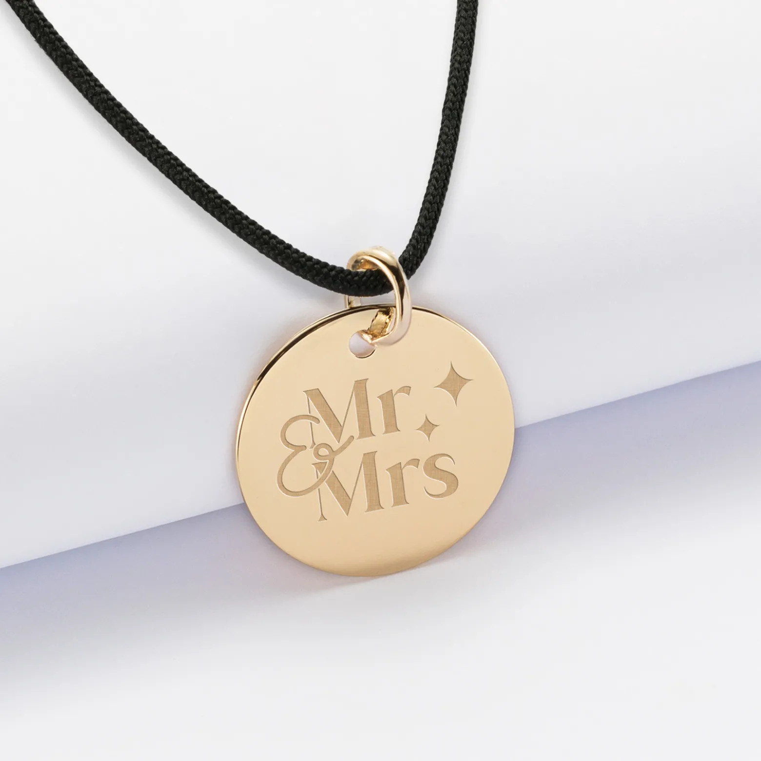 Pendentif Mariée personnalisé médaille gravée plaqué or 19 mm