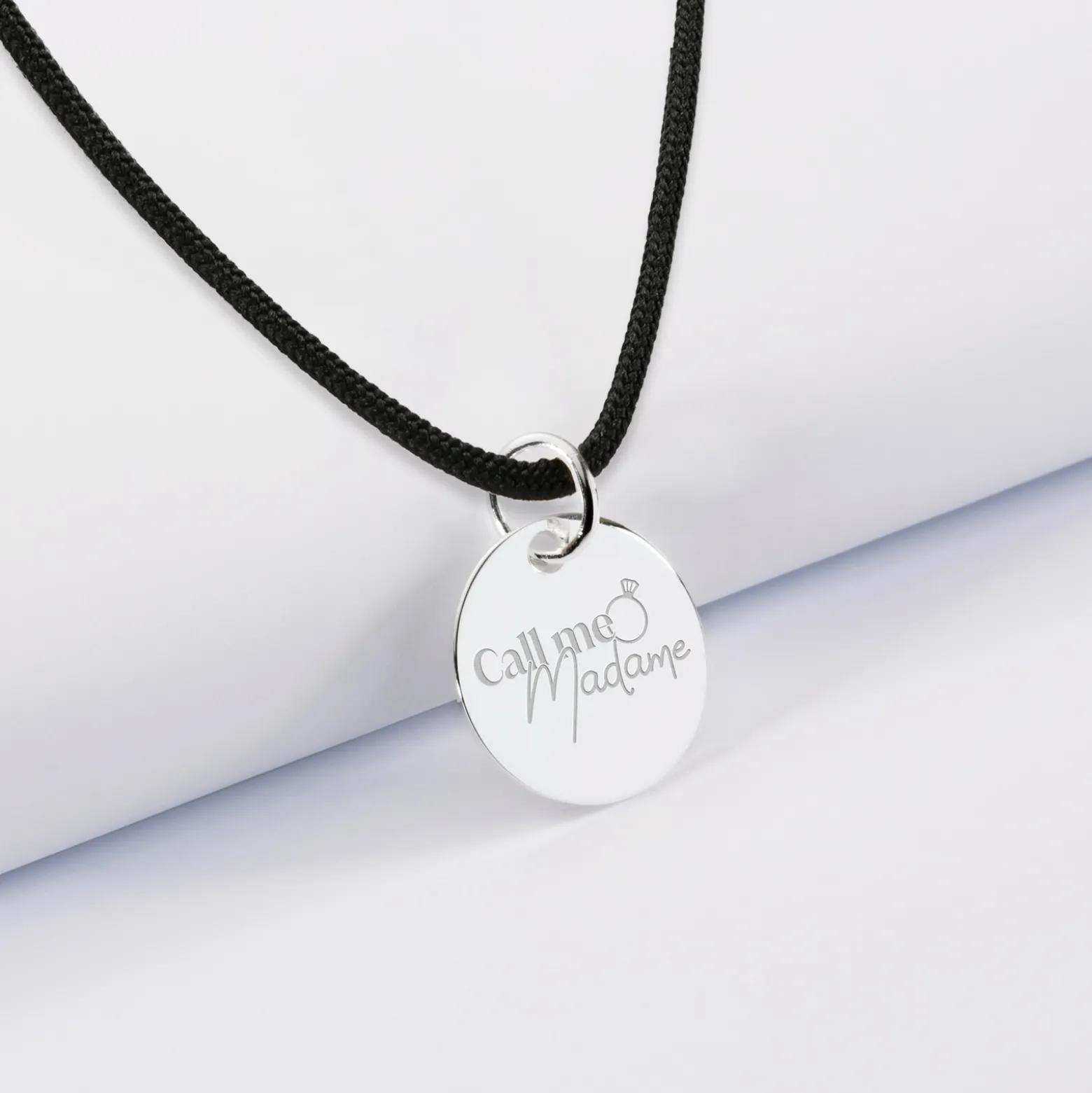 Pendentif Mariée personnalisé médaille gravée argent 15 mm