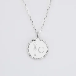 Pendentif personnalisé initiale médaille vintage dentelée gravée argent 17 mm - HappyBulle x Marie Savart