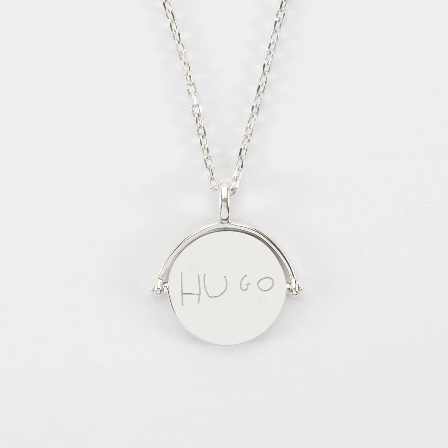 Pendentif personnalisé médaille gravée nacre réversible argent 15 mm