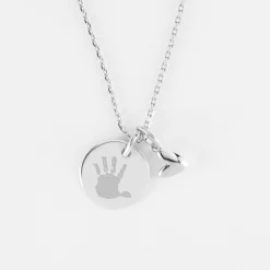 Pendentif personnalisé médaille gravée argent 15 mm et breloque petit coeur bombé 7 mm - HappyBulle x Atelier Wagram