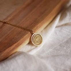 Pendentif personnalisé médaille réversible Eternelle gravée plaqué or 18 mm - HappyBulle x Capucine