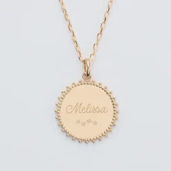 Pendentif personnalisé médaille soleil gravée plaqué or 20 mm