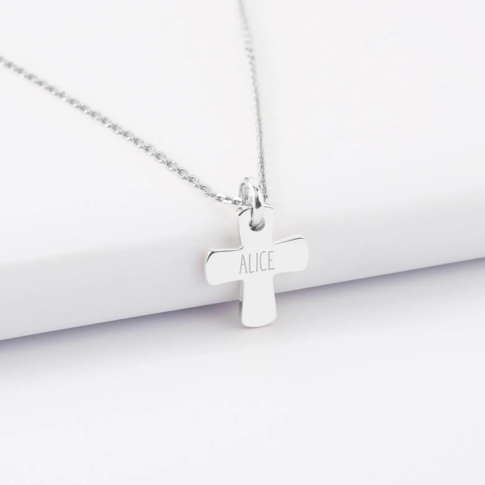 Pendentif personnalisé médaille gravée argent croix 15x13 mm