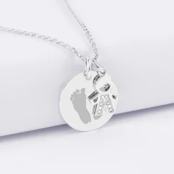 Pendentif personnalisé médaille gravée argent 19 mm et breloque petit garçon scintillant 12 mm