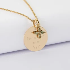 Pendentif personnalisé médaille gravée plaqué or 19 mm et breloque fleur pétales zircons 10 mm