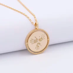 Pendentif personnalisé médaille réversible contour tressé Eternelle gravée plaqué or 18 mm