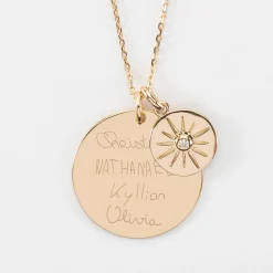 Pendentif personnalisé médaille gravée plaqué or 27 mm et breloque soleil scintillant 14 mm