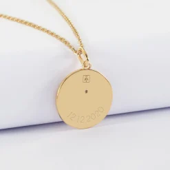 Pendentif personnalisé médaille gravée plaqué or texturée rose scintillante 19 mm