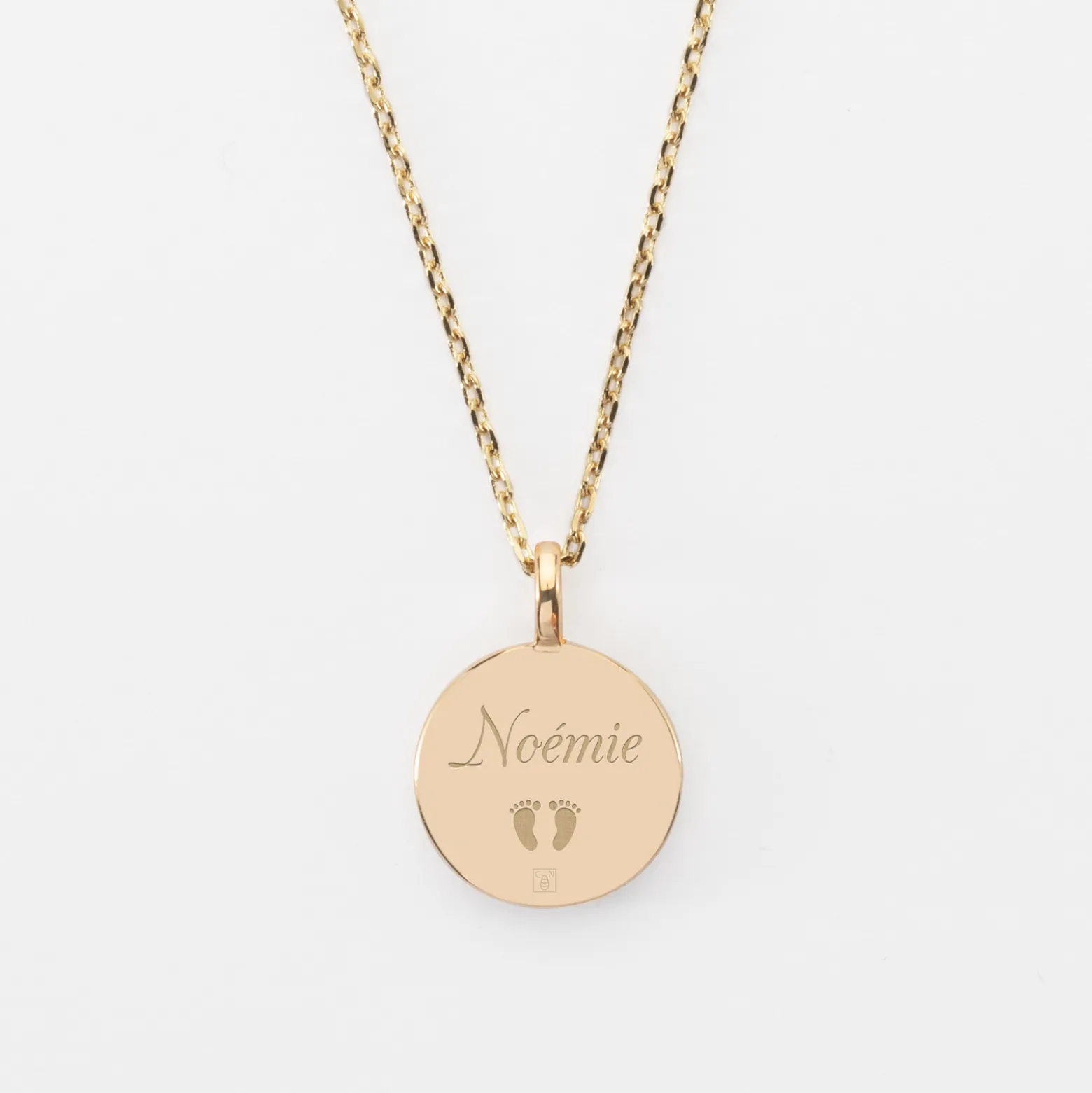 Pendentif personnalisé médaille gravée plaqué or email blanc soleil 14 mm