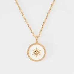Pendentif personnalisé médaille gravée plaqué or email blanc soleil 14 mm